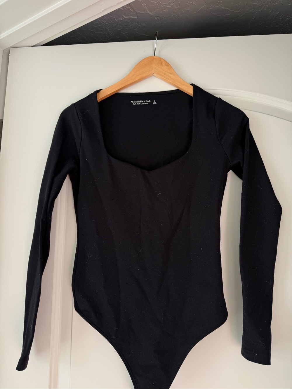 Abercrombie & Fitch Black Long-Sleeve Scoop Bodysuit